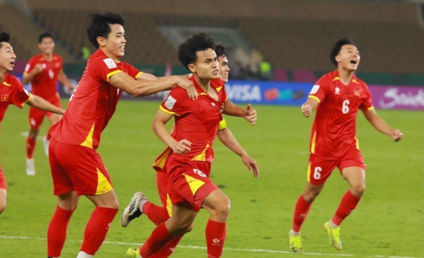 欢迎您来开云体育官方APP网站-5-3点胜！3-2绝杀！U23亚洲杯4强诞生2席，中国队若晋级将战越南
